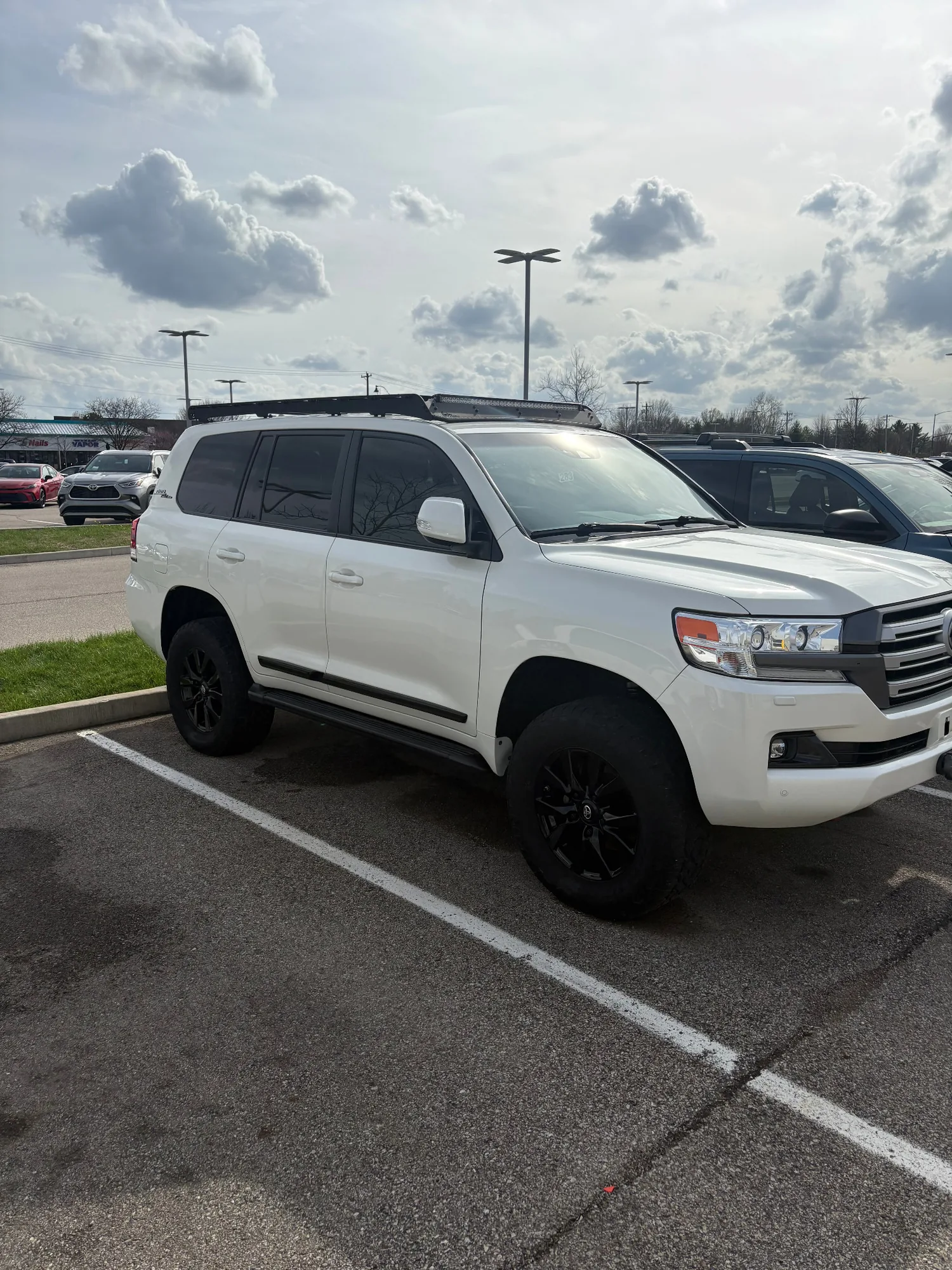 Toyota Land Cruiser from Summit Auto Transport customer and transport archive